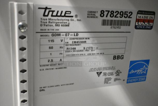 2016 True GDM-07-LD Metal Commercial Mini Cooler Merchandiser w/ Poly Coated Racks. 115 Volts, 1 Phase. - Image 3 of 3