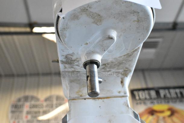 Kitchen Aid KM25G Metal Countertop Planetary Dough Mixer. 120 Volts, 1 Phase. Tested and Working! - Image 3 of 5
