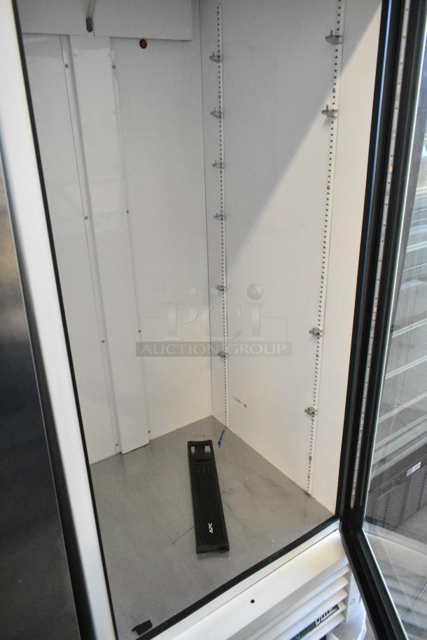 2021 True TSCI-600R-G-PH Metal Commercial Single Door Reach In Cooler Merchandiser w/ Poly Coated Racks. 115 Volts, 1 Phase. Tested and Working! - Image 3 of 4