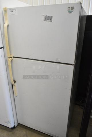 General Electric GE STS15ABMDRWW Metal Cooler w/ Freezer. 115 Volts, 1 Phase. Tested and Working! - Item #1155144