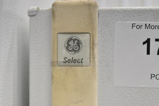 General Electric GE STS15ABMDRWW Metal Cooler w/ Freezer. 115 Volts, 1 Phase. Tested and Working! - Image 2 of 7