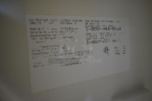 Frigidaire Metal Cooler w/ Freezer. 115 Volts, 1 Phase. Tested and Working! - Image 7 of 7