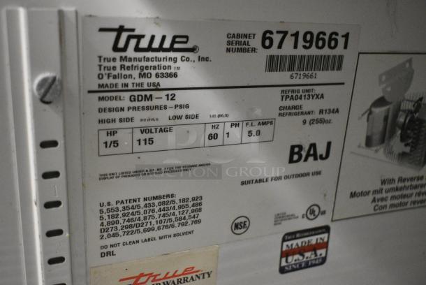 True GDM-12 Stainless Steel Commercial Single Door Reach In Cooler Merchandiser w/ Poly Coated Racks. 115 Volts, 1 Phase. Tested and Working! - Image 5 of 5
