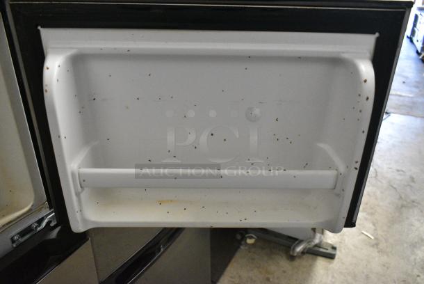 Magic Chef HMDR45PS Cooler w/ Freezer. 115 Volts, 1 Phase. Tested and Powers On But Does Not Get Cold - Image 3 of 7