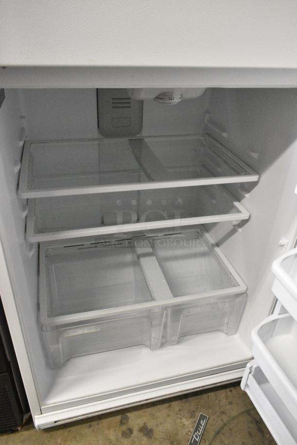 Maytag M1TXEGMYW01 Cooler w/ Freezer. 115 Volts, 1 Phase. Tested and Working! - Image 5 of 7