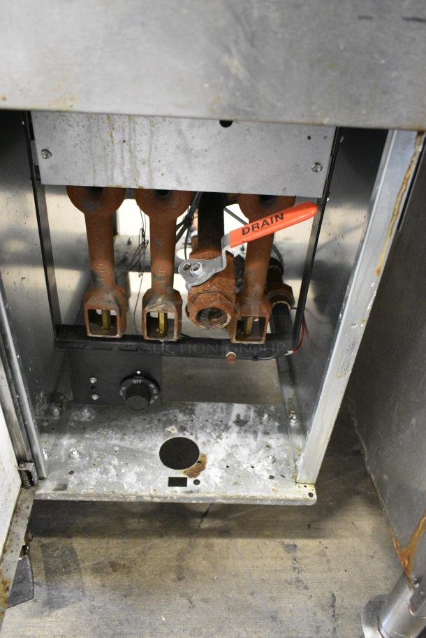 2018 Dean SR42GN Stainless Steel Commercial Floor Style Natural Gas Powered Deep Fat Fryer. 105,000 BTU. - Image 4 of 5