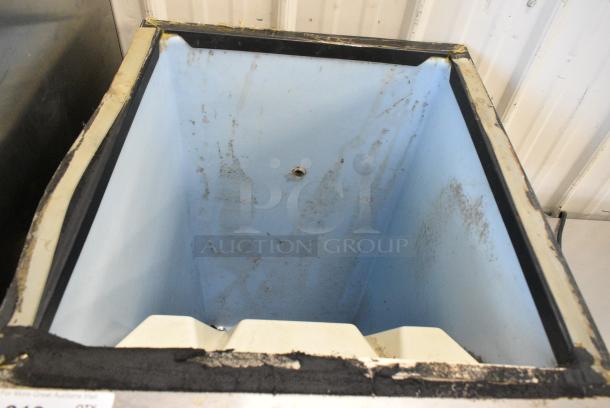 Hoshizaki B-300PF Metal Commercial Ice Bin. - Image 2 of 4