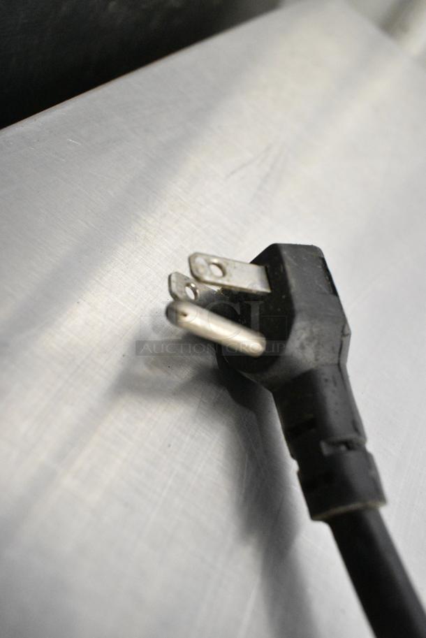 2016 Alto Shaam 750-S Stainless Steel Commercial Heated Holding Cabinet on Commercial Casters. 120 Volts, 1` Phase. Tested and Working! - Image 4 of 6