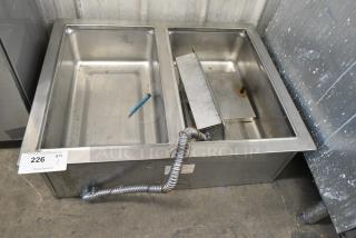 Wells MDC200T Stainless Steel Commercial 2 Well Steam Table Drop In. 208/240 Volts, 1 Phase.
