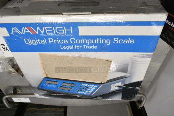 BRAND NEW SCRATCH AND DENT! AvaWeigh 334PCS15 15 lb. Digital Price Computing Scale - Image 1 of 3