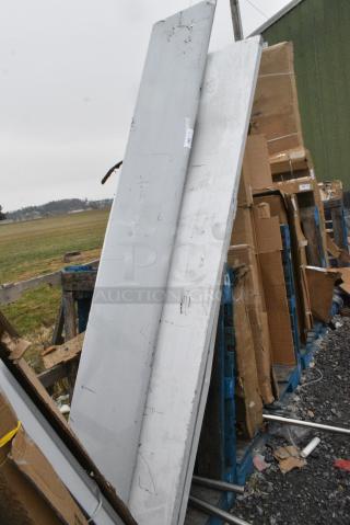 BRAND NEW SCRATCH AND DENT! Stainless Steel Tabletop