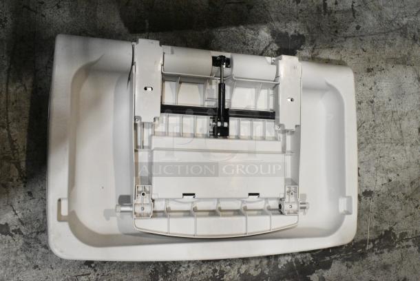 Rubbermaid Poly Wall Mount Diaper Changing Station. - Image 4 of 5