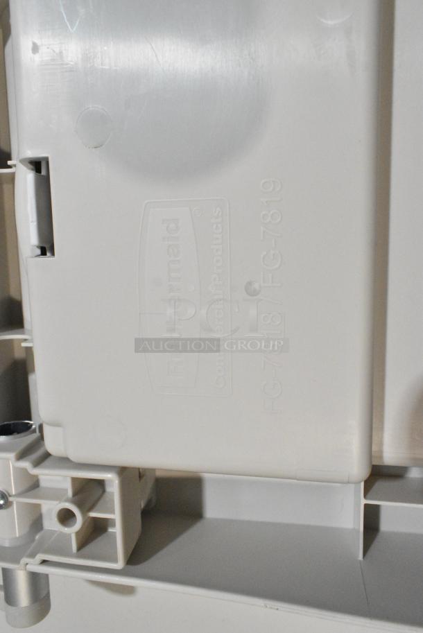 Rubbermaid Poly Wall Mount Diaper Changing Station. - Image 5 of 5