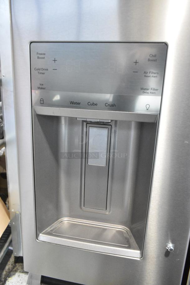 BRAND NEW SCRATCH AND DENT! Frigidaire GRMC2273CF Stainless Steel Cooler w/ Freezer. 115 Volts, 1 Phase. Tested and Powers On But Does Not Get Cold - Image 3 of 9