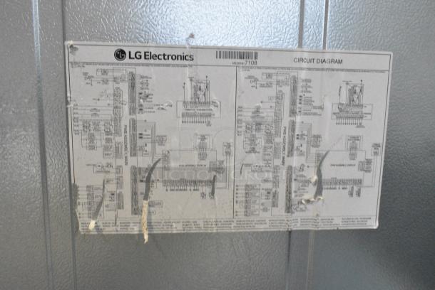 BRAND NEW SCRATCH AND DENT! LG Stainless Steel Cooler w/ Freezer and Water/Ice Dispenser. Tested and Powers On But Does Not Get Cold - Image 9 of 9