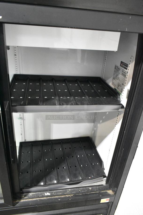 2021 True GDM-41SL-48-HC-LD Metal Commercial 2 Door Reach In Cooler Merchandiser w/ Poly Coated Racks. 115 Volts, 1 Phase. Tested and Powers On But Does Not Get Cold - Image 4 of 5