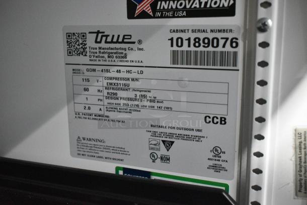 2021 True GDM-41SL-48-HC-LD Metal Commercial 2 Door Reach In Cooler Merchandiser w/ Poly Coated Racks. 115 Volts, 1 Phase. Tested and Powers On But Does Not Get Cold - Image 5 of 5