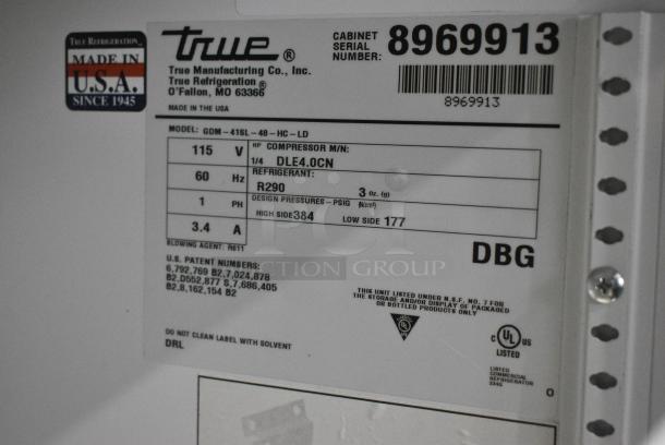 2016 True GDM-41SL-48-HC-LD Metal Commercial 2 Door Reach In Cooler Merchandiser w/ Poly Coated Racks. 115 Volts, 1 Phase. Tested and Working! - Image 5 of 5