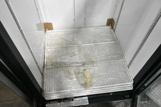 BRAND NEW SCRATCH AND DENT! Metalfrio NG26CHC Metal Commercial Single Door Reach In Cooler Merchandiser. 115 Volts, 1 Phase. Tested and Working! - Image 4 of 5