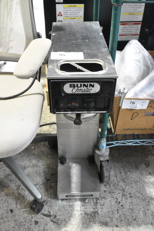 Bunn STFAP-15 Stainless Steel Commercial Countertop Coffee Machine w/ Metal Brew Basket. 120 Volts, 1 Phase. - Image 1 of 5