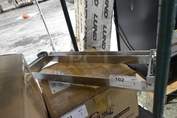 BRAND NEW SCRATCH AND DENT! Assure 190GRFP24 Universal 24" Griddle Condiment / Ingredient Rail - Image 2 of 4