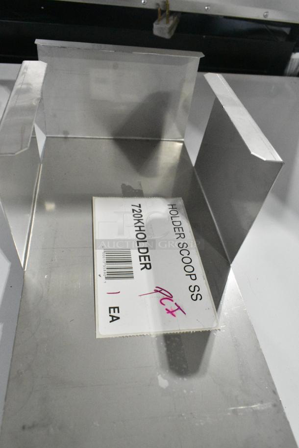 3 BRAND NEW SCRATCH AND DENT! Items Including Scotsman KHOLDER Stainless Steel Scoop Holder, 271436407 Carlisle 436407 Spectrum 64 oz. Clear Polycarbonate Utility Scoop, San Jamar Poly Wall Mount Toilet Paper Dispenser. 3 Times Your Bid! - Image 4 of 8