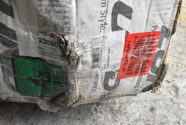 BRAND NEW IN BOX! Lund 23090908 15-18 Ford F-150 SuperCrew 3in. Round Bent Steel Nerf Bars - Image 5 of 5