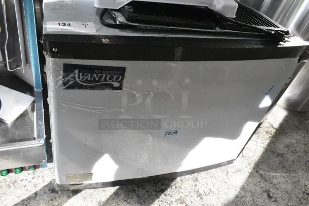 BRAND NEW SCRATCH AND DENT! 2024 Avantco 194MCH430A Stainless Steel Modular Half Cube Ice Machine - 400 lb. 115 Volts, 1 Phase. - Image 3 of 10