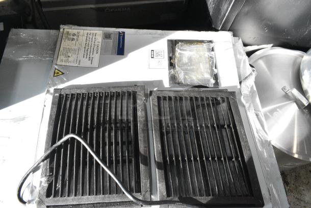 BRAND NEW SCRATCH AND DENT! 2024 Avantco 194MCH430A Stainless Steel Modular Half Cube Ice Machine - 400 lb. 115 Volts, 1 Phase. - Image 6 of 10