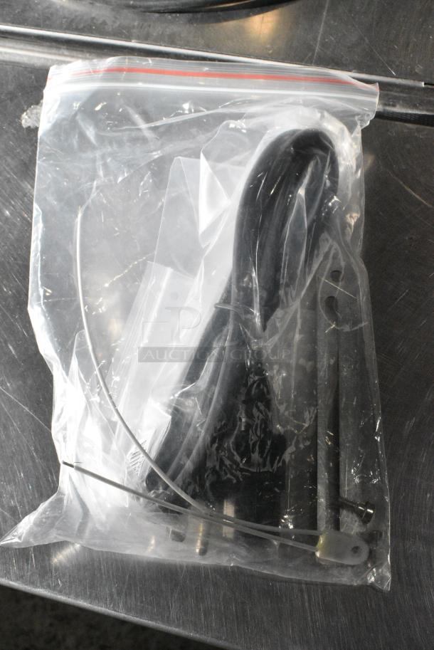 BRAND NEW SCRATCH AND DENT! Tenee THF-2000 Countertop Temperature Controlled Unit. - Image 6 of 7