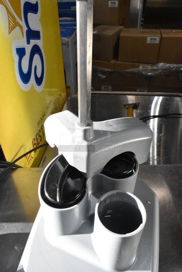 BRAND NEW SCRATCH AND DENT! AvaMix Metal Commercial Countertop Food Processor w/ Grating and Slicing Blades. - Image 4 of 6