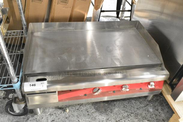 BRAND NEW SCRATCH AND DENT! Avantco 177EG30N Stainless Steel 30" Electric Countertop Griddle - 208/240 Volts, 1 Phase. - Image 1 of 5