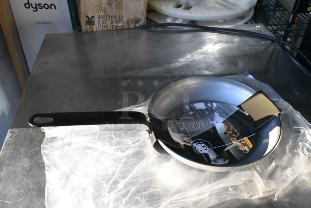 4 BRAND NEW SCRATCH AND DENT! CSFP10 American Metalcraft 10" Carbon Steel Fry Pan. 4 Times Your Bid! - Image 1 of 6