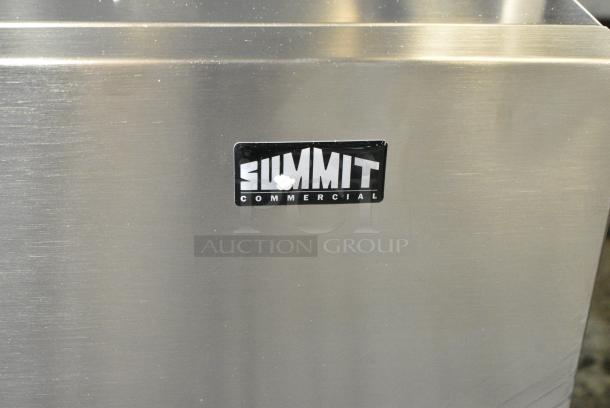BRAND NEW SCRATCH AND DENT! Summit STC12 Stainless Steel 12-Bottle Countertop Wine Cooler. 115 Volts, 1 Phase. Tested and Working! - Image 2 of 4