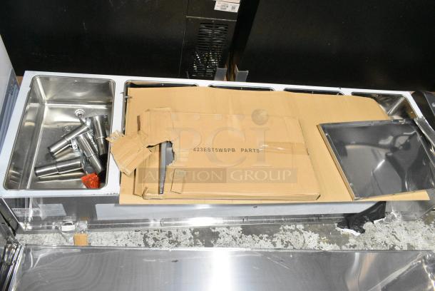 BRAND NEW SCRATCH AND DENT! 2024 ServIt 423EST5WSPB Five Pan Sealed Well Electric Steam Table with Partially Enclosed Base. 208/240 Volts, 1 Phase. - Image 4 of 8