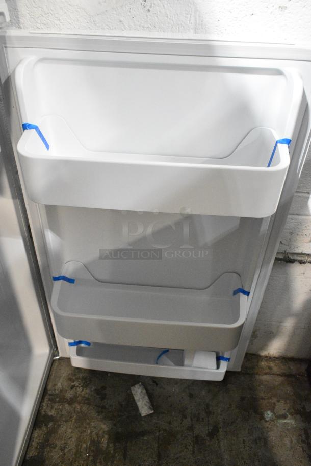 BRAND NEW SCRATCH AND DENT! 2017 Migali MH-12 Cooler w/ Freezer. Serial MH-A171200072. 115 Volts, 1 Phase. Tested and Working! - Image 6 of 7