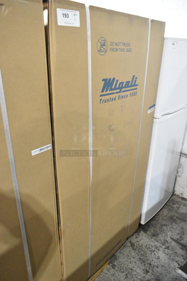 BRAND NEW! Migali BCD-340W MH-12 Cooler w/ Freezer. Serial 7F889A01120071. 115 Volts, 1 Phase. Tested and Working! - Image 2 of 3