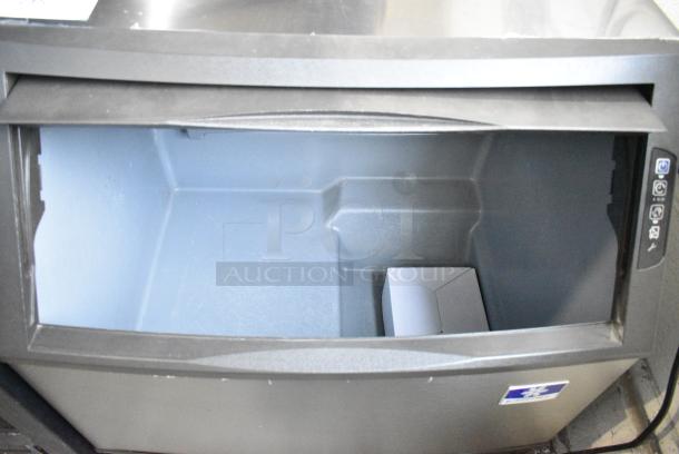 BRAND NEW SCRATCH AND DENT! 2020 Manitowoc UYF0310A-161B Stainless Steel Commercial Undercounter Self Contained Ice Machine. 115 Volts, 1 Phase. - Image 4 of 7