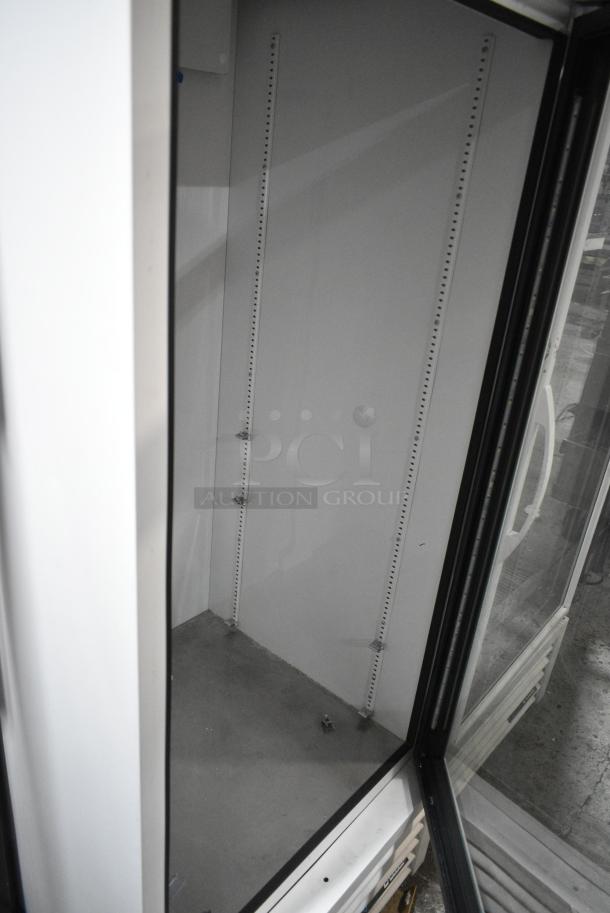 2020 True TSCI-600R-G-PH Metal Commercial Single Door Reach In Cooler Merchandiser w/ Poly Coated Racks. 115 Volts, 1 Phase. Tested and Working! - Image 4 of 5