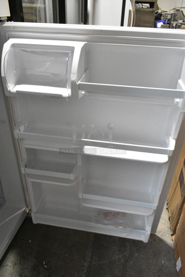 BRAND NEW SCRATCH AND DENT! Whirlpool WRT318FZDW Cooler w/ Freezer. 115 Volts, 1 Phase. Cannot Test Due To Missing Power Cord - Image 6 of 7