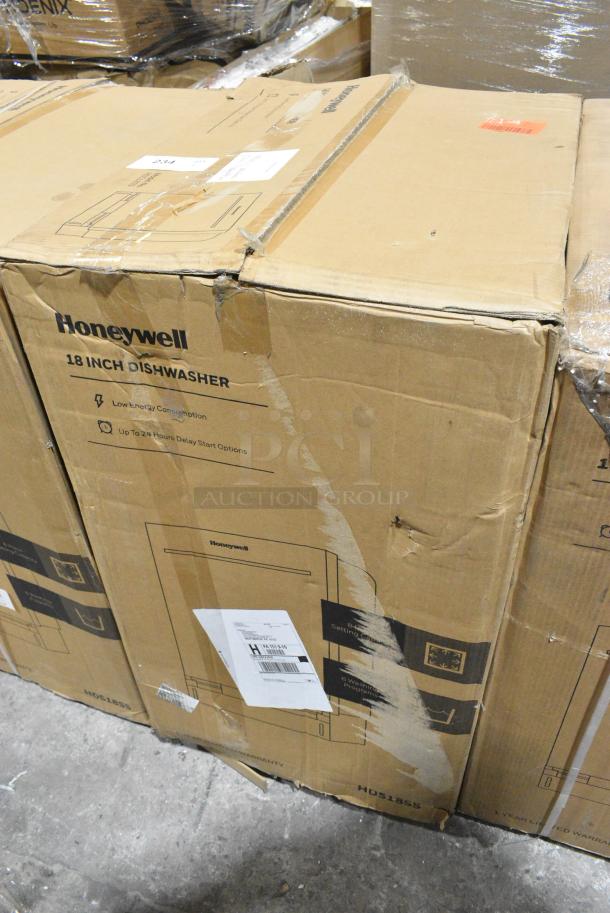 BRAND NEW IN BOX! Honeywell HDS18SS Stainless Steel Undercounter 18" Slimline Dishwasher. 115 Volts, 1 Phase. - Image 2 of 4