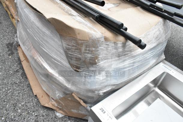 BRAND NEW SCRATCH AND DENT! Lot of Clear Poly Gallon Jugs. - Image 2 of 3