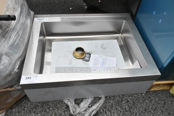 BRAND NEW SCRATCH AND DENT! Steelton 522MS20286 28" x 20" x 6" 16 Gauge 304 Stainless Steel One Compartment Floor Mop Sink - Image 1 of 3