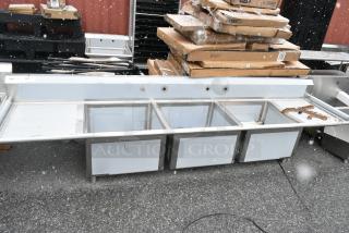BRAND NEW SCRATCH AND DENT! Regency 600S32321224 Stainless Steel 3 Bay Sink w/ Dual Drain Boards. Bays 24x24x14. Drain Boards 22x26