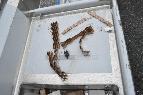 BRAND NEW SCRATCH AND DENT! Regency 600S32321224 Stainless Steel 3 Bay Sink w/ Dual Drain Boards. Bays 24x24x14. Drain Boards 22x26 - Image 4 of 7