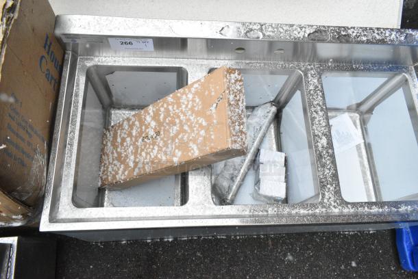 BRAND NEW SCRATCH AND DENT! Steelton 522BS3T38 3 Bowl 18 Gauge Underbar Sink - 38" x 18 3/4" - Image 2 of 4