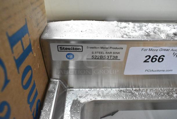 BRAND NEW SCRATCH AND DENT! Steelton 522BS3T38 3 Bowl 18 Gauge Underbar Sink - 38" x 18 3/4" - Image 4 of 4