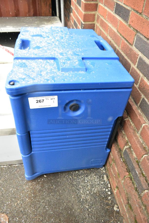BRAND NEW SCRATCH AND DENT! Cambro Blue Poly Insulated Food Carrying Case. - Image 1 of 3
