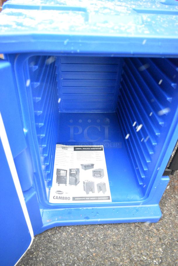 BRAND NEW SCRATCH AND DENT! Cambro Blue Poly Insulated Food Carrying Case. - Image 3 of 3