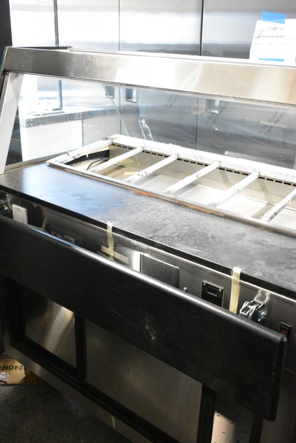 BRAND NEW SCRATCH AND DENT! Hussmann CR3-P-4-SH-RSS-R Metal Commercial Floor Style Grab N Go Cooler w/ Top Display Case Merchandiser. 120/208-240 Volts, 1 Phase. - Image 10 of 12